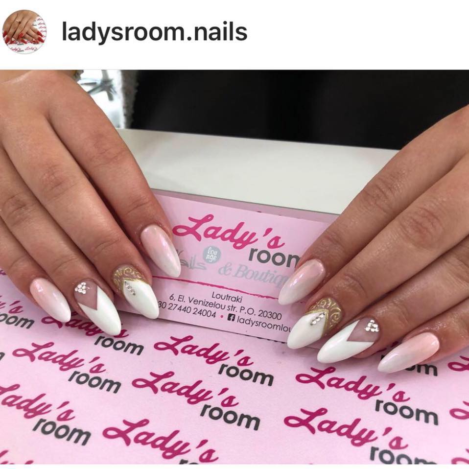 LADY'S ROOM